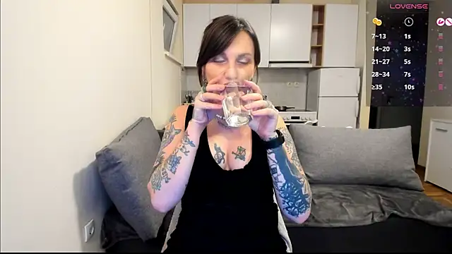 Snapshot of StacyTigerr chatting on March 2025 10:53:01 PM StacyTigerr online show from March 2025 10:53:01 PM