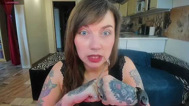 StacyTigerr online show from July 2026 10:05:01 AM