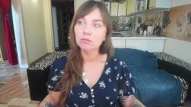 StacyTigerr online show from July 2026 01:10:02 PM