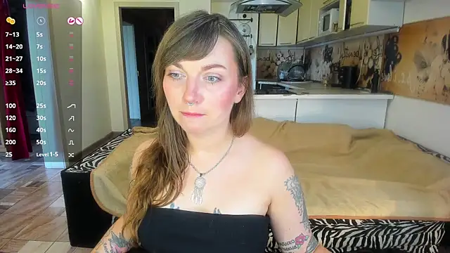 StacyTigerr online show from July 2026 10:25:01 AM
