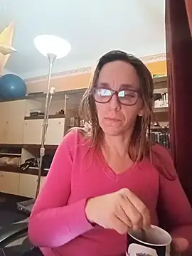 Dettybitch40 online show from November 2025 04:12:01 PM