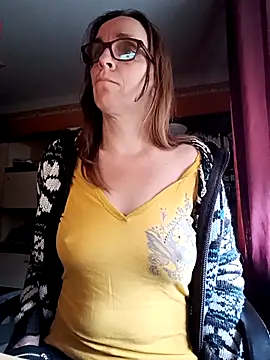 Dettybitch40 online show from October 2025 07:54:01 AM