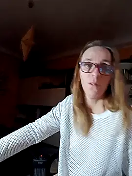 Dettybitch40 online show from October 2025 06:23:02 AM