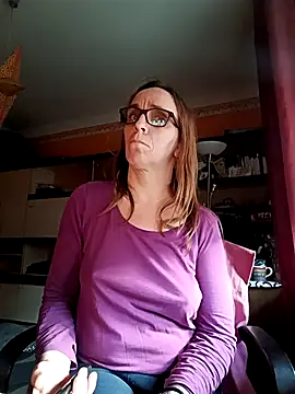 Dettybitch40 online show from November 2025 02:53:02 PM