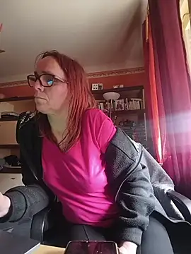 Dettybitch40 online show from March 2026 02:41:01 PM