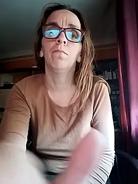 Dettybitch40 online show from October 2025 05:52:01 AM