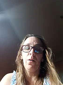 Dettybitch40 online show from October 2025 06:49:02 PM