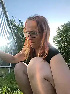 Dettybitch40 online show from May 2026 04:29:02 PM