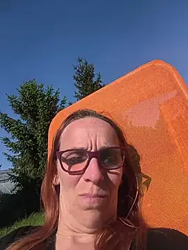 Dettybitch40 online show from May 2026 02:33:02 PM
