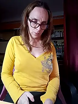 Dettybitch40 online show from October 2025 03:42:01 PM