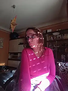 Dettybitch40 online show from April 2026 03:35:01 PM