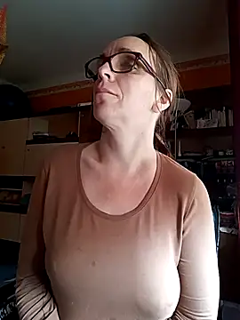 Dettybitch40 online show from October 2025 10:49:01 AM