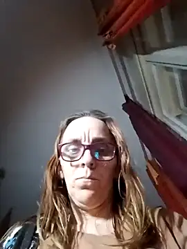 Dettybitch40 online show from October 2025 04:08:02 PM