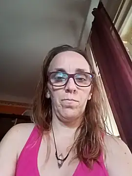 Dettybitch40 online show from September 2025 06:45:02 AM