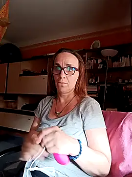 Dettybitch40 online show from September 2025 02:06:02 PM