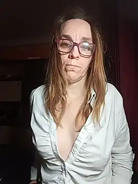 Dettybitch40 online show from December 2025 07:22:01 AM