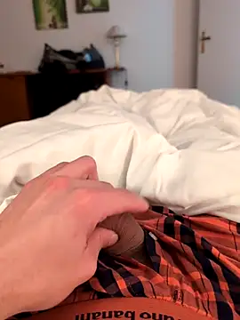 jungerbummser23 online show from November 2025 08:20:02 PM