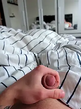 jungerbummser23 online show from February 2026 08:10:02 AM