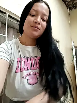 Arisha34 online show from December 2025 04:43:02 PM