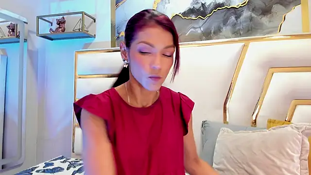 HannaPetit online show from December 2025 07:02:02 PM