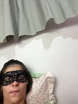 Emmabee123 online show from February 2026 03:41:02 PM