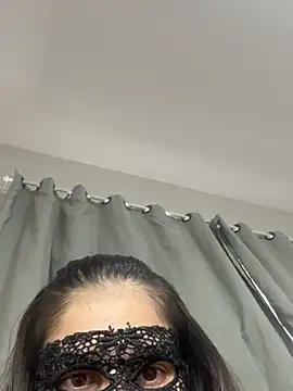 Emmabee123 online show from March 2026 12:20:01 PM