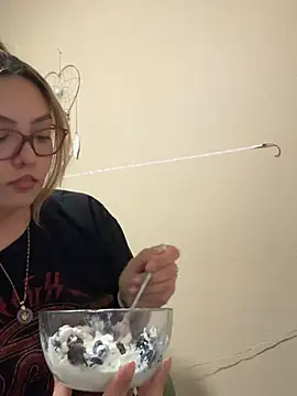 nativepumpkin95 online show from February 2025 11:04:01 PM