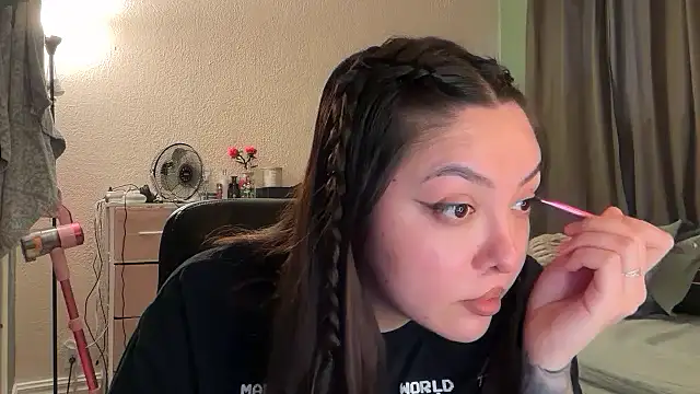 nativepumpkin95 online show from December 2025 06:58:02 PM