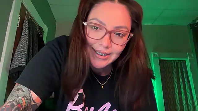 nativepumpkin95 online show from October 2025 01:28:02 AM