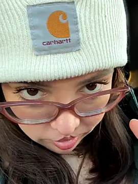 nativepumpkin95 online show from November 2025 10:30:01 PM