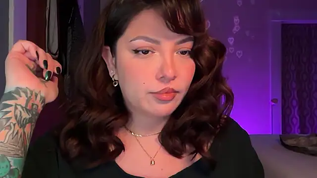 nativepumpkin95 online show from February 2026 11:49:02 PM