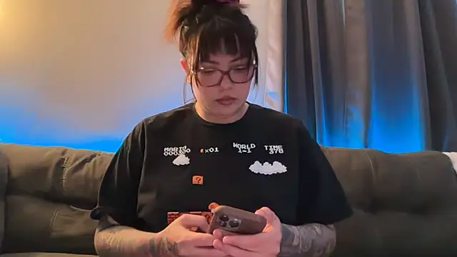 nativepumpkin95 online show from November 2025 09:08:01 PM