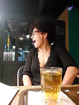 LightedWoman online show from February 2025 05:12:01 AM