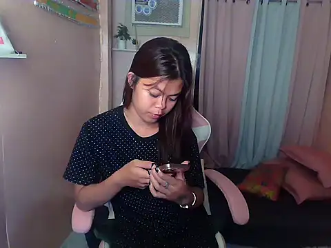 young salsalita online show from May 2026 02:06:02 PM