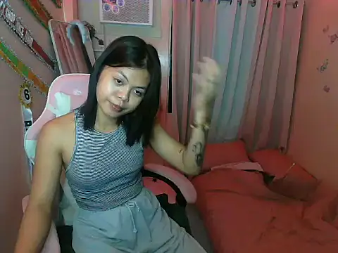 young salsalita online show from October 2025 10:35:02 AM