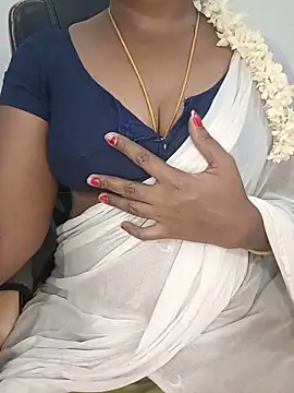 Snapshot of Tamil-hotwife chatting on June 2026 06:24:02 PM Tamil-hotwife online show from June 2026 06:24:02 PM