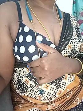 Snapshot of Tamil-hotwife chatting on June 2026 08:20:01 AM Tamil-hotwife online show from June 2026 08:20:01 AM