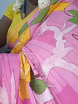Snapshot of Tamil-hotwife chatting on July 2026 04:04:02 PM Tamil-hotwife online show from July 2026 04:04:02 PM