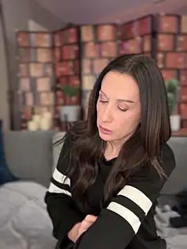 Fiona Kent  online show from March 2025 11:06:01 PM