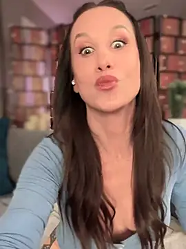 Fiona Kent  online show from January 2025 03:40:02 AM