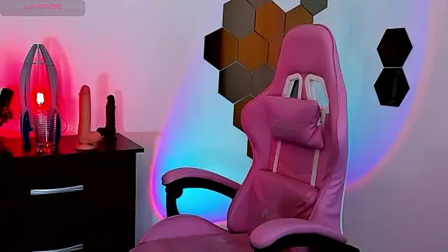 Snapshot of tastymeli chatting on October 2025 10:23:01 PM tastymeli online show from October 2025 10:23:01 PM