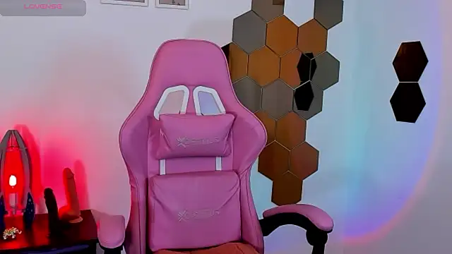 tastymeli online show from April 2026 08:44:02 PM