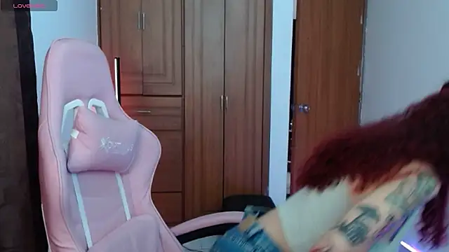 Snapshot of tastymeli chatting on January 2025 08:04:01 PM tastymeli online show from January 2025 08:04:01 PM