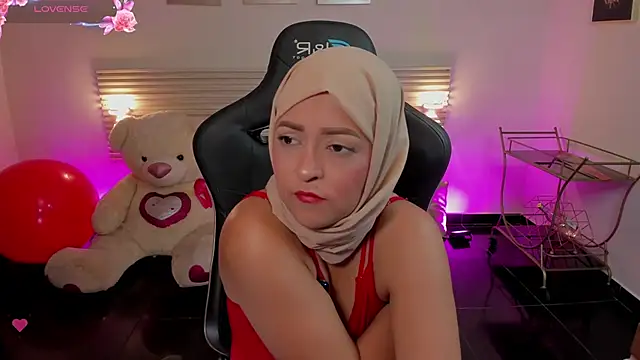 Snapshot of New_Arab_Kingdom chatting on December 2025 09:03:02 PM New Arab Kingdom online show from December 2025 09:03:02 PM