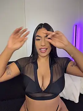 Sara mocca  online show from April 2026 07:59:02 PM