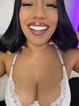 Sara mocca  online show from April 2026 08:14:02 PM