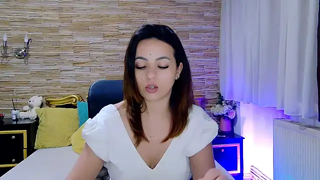 PlayfulElla online show from February 2025 12:05:02 PM