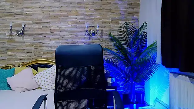 PlayfulElla online show from March 2025 06:00:02 AM