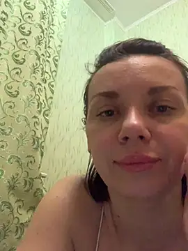 Snapshot of EveLibston chatting on March 2025 01:06:02 PM EveLibston online show from March 2025 01:06:02 PM