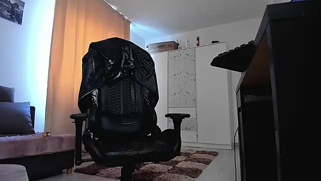 liamaesthetic online show from March 2026 08:06:02 AM